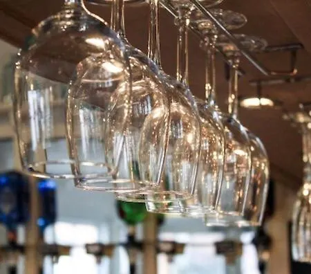 Chapter Two Bar Estalagem