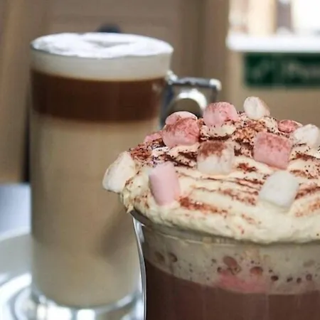 Chapter Two Bar Estalagem Malton