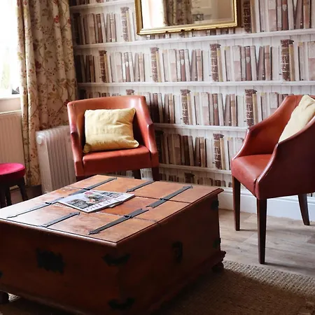 Chapter Two Bar 宾馆 3*